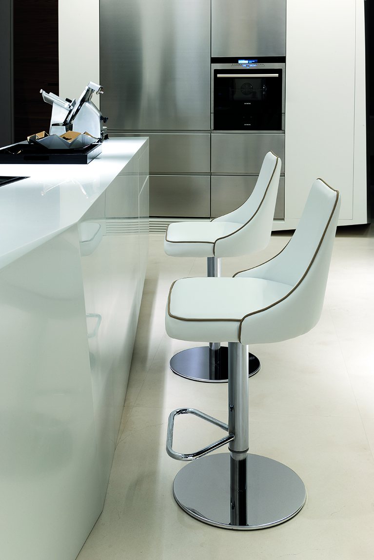 Clara Product Image