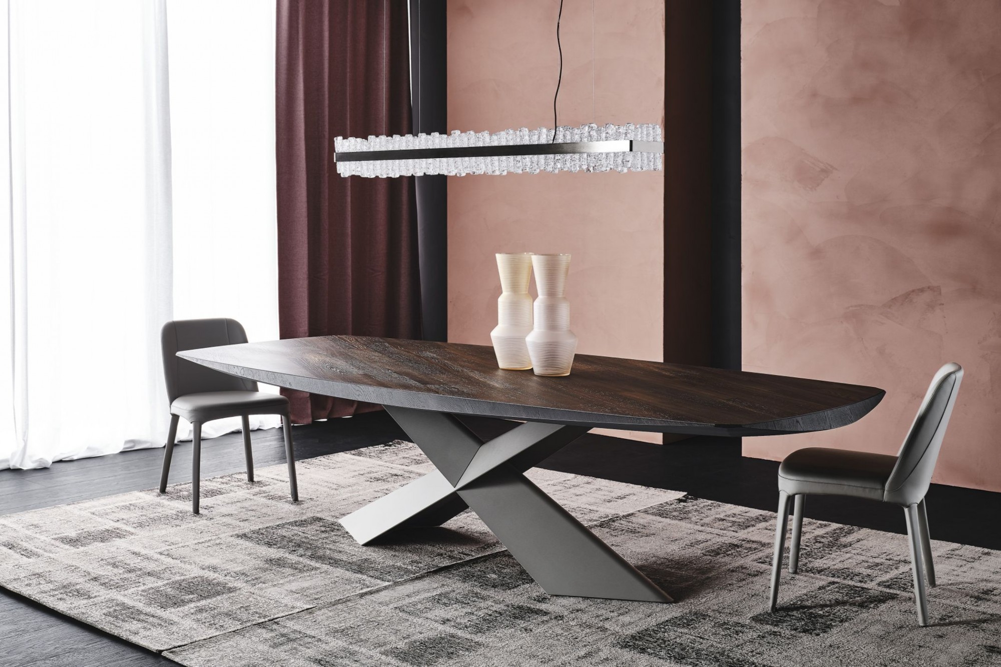 Tyron Product Image
